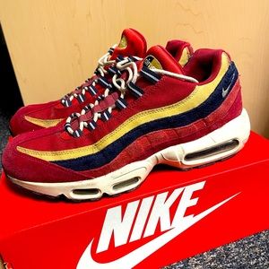 Nike Air Max 95 premium red crush